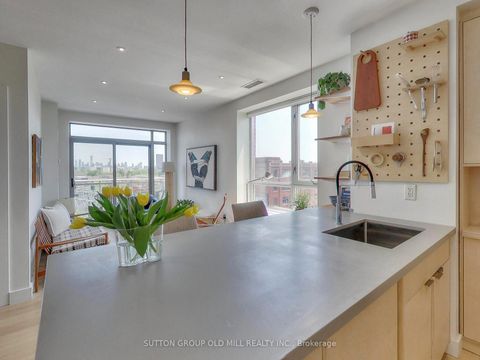 Photo 14 at 712 - 2495 Dundas Street W, High Park North, Toronto