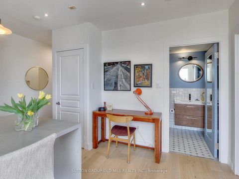 Photo 18 at 712 - 2495 Dundas Street W, High Park North, Toronto