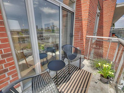 Photo 25 at 712 - 2495 Dundas Street W, High Park North, Toronto