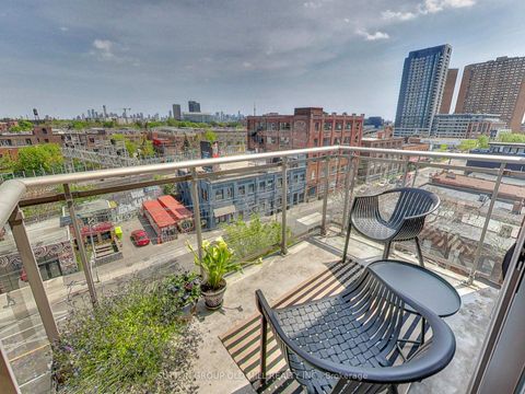 Photo 26 at 712 - 2495 Dundas Street W, High Park North, Toronto