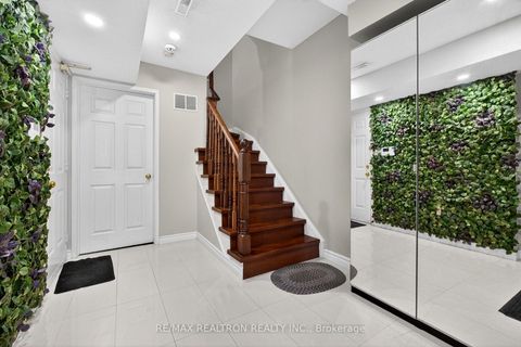 Photo 4 at 37 - 2 Hedge End Road, Rouge E11, Toronto