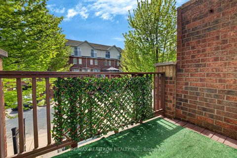 Photo 14 at 37 - 2 Hedge End Road, Rouge E11, Toronto