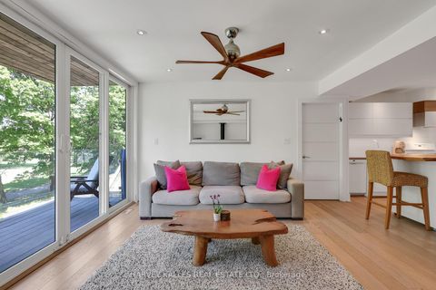 Photo 7 at 84 Edith Drive, Eglinton, Toronto