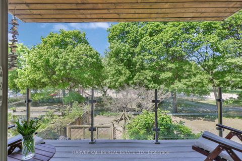Photo 11 at 84 Edith Drive, Eglinton, Toronto