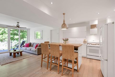 Photo 13 at 84 Edith Drive, Eglinton, Toronto