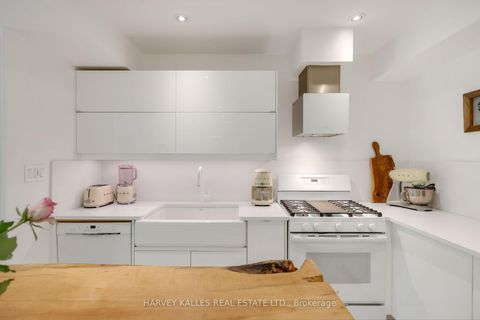 Photo 15 at 84 Edith Drive, Eglinton, Toronto