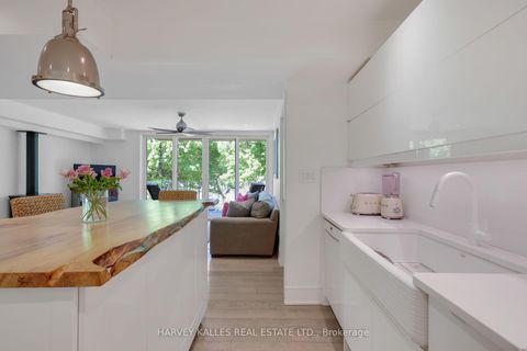 Photo 16 at 84 Edith Drive, Eglinton, Toronto