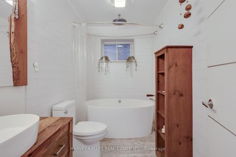 Photo 21 at 84 Edith Drive, Eglinton, Toronto