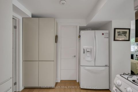 Photo 36 at 84 Edith Drive, Eglinton, Toronto
