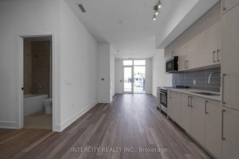 Photo 11 at 128 - 2075 King Road, King City, King