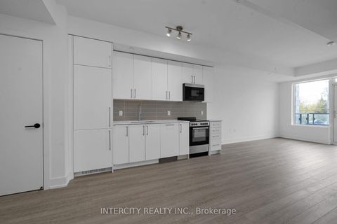 Photo 12 at 227 - 2075 King Road, King City, King