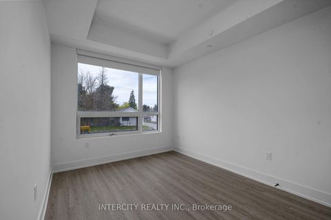 Photo 19 at 227 - 2075 King Road, King City, King