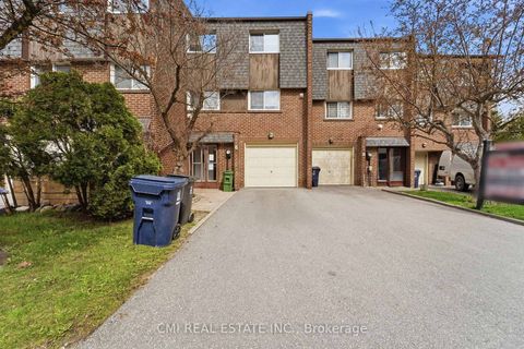 Photo 1 at 6 Windy Golfway Way, Flemingdon Park, Toronto