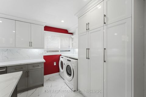 Photo 12 at 6 Windy Golfway Way, Flemingdon Park, Toronto