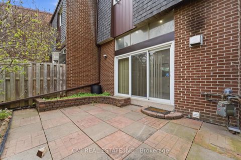 Photo 18 at 6 Windy Golfway Way, Flemingdon Park, Toronto