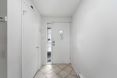 Photo 21 at 6 Windy Golfway Way, Flemingdon Park, Toronto