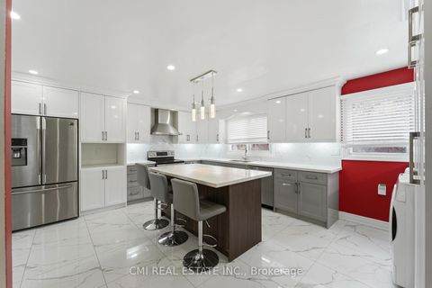 Photo 29 at 6 Windy Golfway Way, Flemingdon Park, Toronto