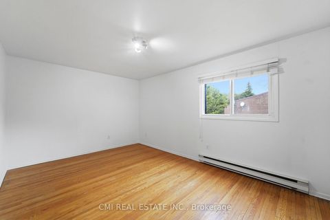 Photo 38 at 6 Windy Golfway Way, Flemingdon Park, Toronto
