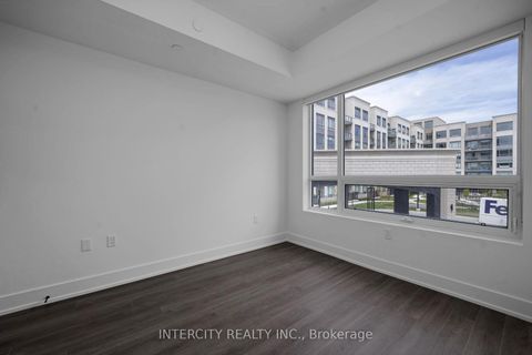 Photo 15 at 215 - 2075 King Road, King City, King