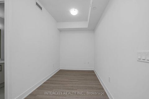 Photo 9 at 312 - 2075 King Road, King City, King