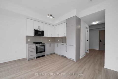 Photo 12 at 312 - 2075 King Road, King City, King