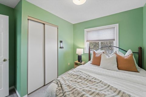 Photo 14 at 95 Vail Meadows Crescent, Bowmanville, Clarington