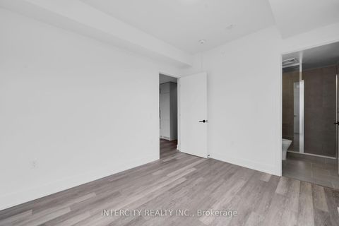 Photo 20 at 316 - 2075 King Road, King City, King