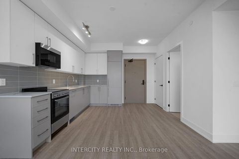 Photo 13 at 321 - 2075 King Road, King City, King