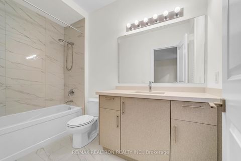 Photo 36 at 8 Saxby Farm Avenue, King City, King