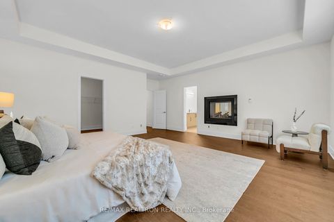 Photo 38 at 8 Saxby Farm Avenue, King City, King