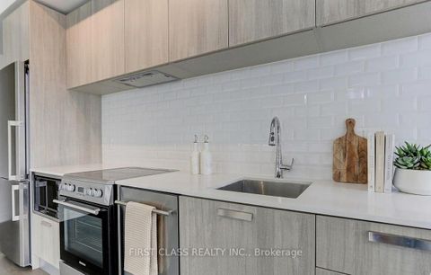 Photo 3 at 1008 - 57 St Joseph Street, Bay Street Corridor, Toronto