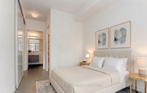 Photo 5 at 1008 - 57 St Joseph Street, Bay Street Corridor, Toronto