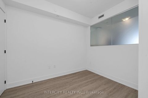 Photo 9 at 326 - 2075 King Road, King City, King