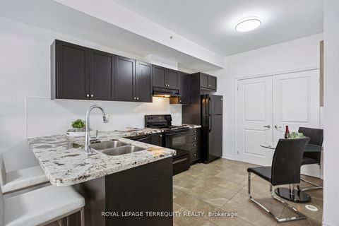 Photo 13 at Th27 - 39 Drewry Avenue, Newtonbrook West, Toronto