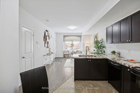 Photo 18 at Th27 - 39 Drewry Avenue, Newtonbrook West, Toronto