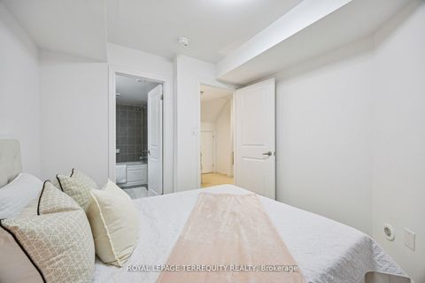 Photo 34 at Th27 - 39 Drewry Avenue, Newtonbrook West, Toronto