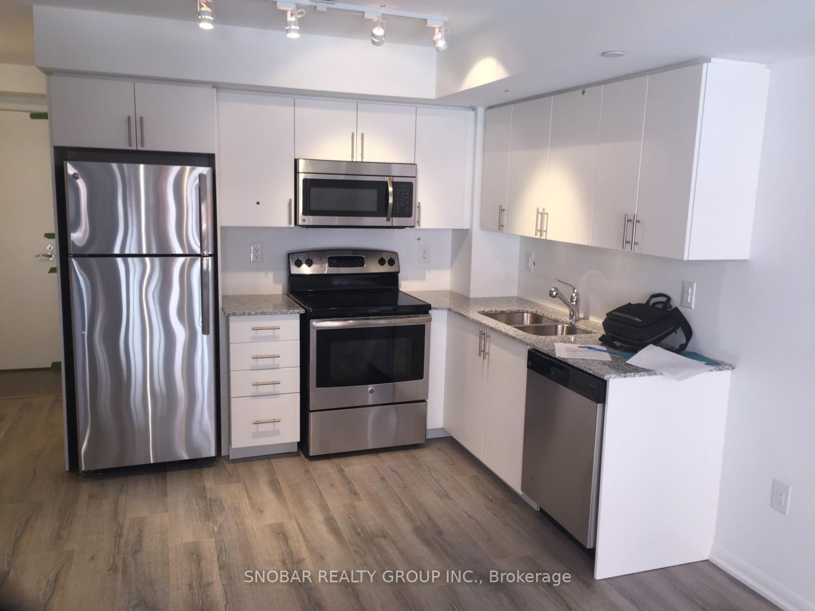 423 - 830 Lawrence Avenue, Glen Park, Toronto 