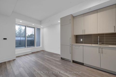 Photo 11 at 327 - 2075 King Road, King City, King