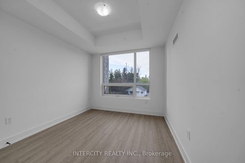 Photo 17 at 333 - 2075 King Road, King City, King