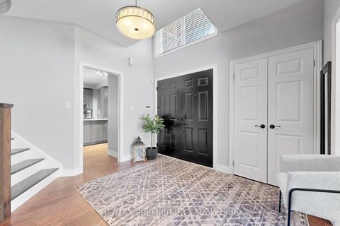 Photo 1 at 124 Kingsview Drive, Vellore Village, Vaughan