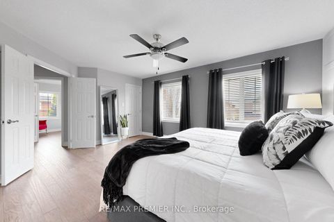 Photo 18 at 124 Kingsview Drive, Vellore Village, Vaughan