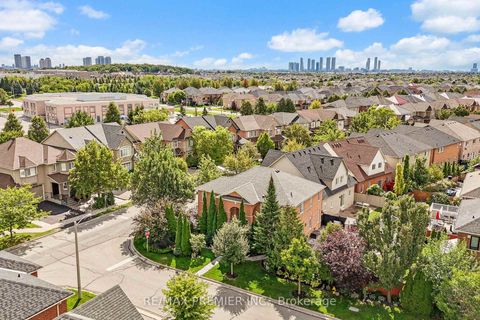 Photo 36 at 124 Kingsview Drive, Vellore Village, Vaughan