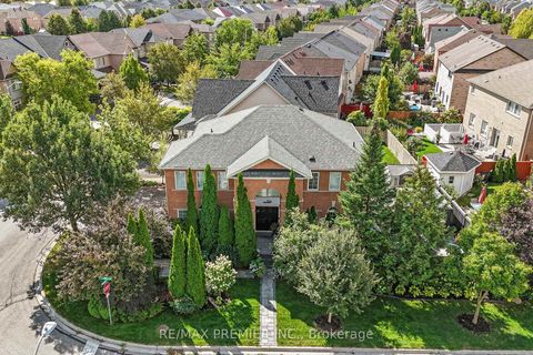 Photo 39 at 124 Kingsview Drive, Vellore Village, Vaughan