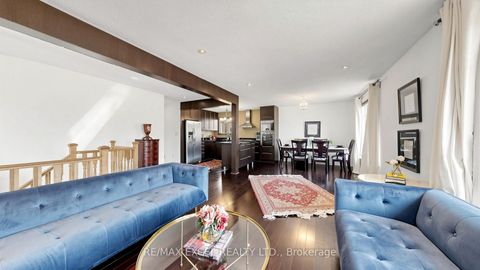 Photo 8 at 254 Patricia Avenue, Newtonbrook West, Toronto