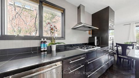 Photo 14 at 254 Patricia Avenue, Newtonbrook West, Toronto