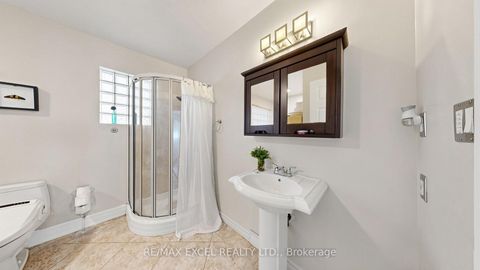 Photo 18 at 254 Patricia Avenue, Newtonbrook West, Toronto