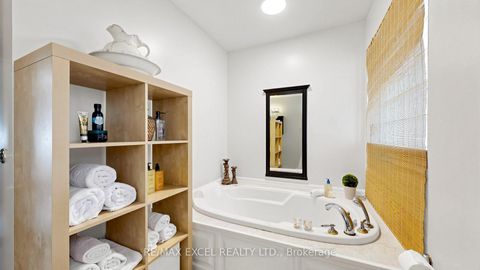 Photo 19 at 254 Patricia Avenue, Newtonbrook West, Toronto