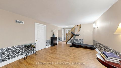 Photo 23 at 254 Patricia Avenue, Newtonbrook West, Toronto