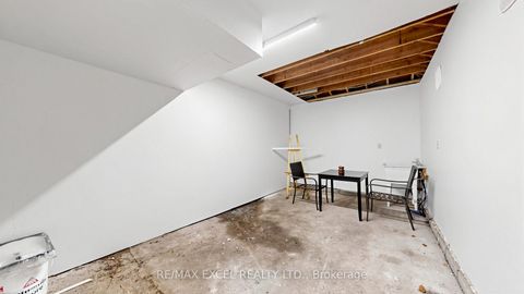 Photo 31 at 254 Patricia Avenue, Newtonbrook West, Toronto