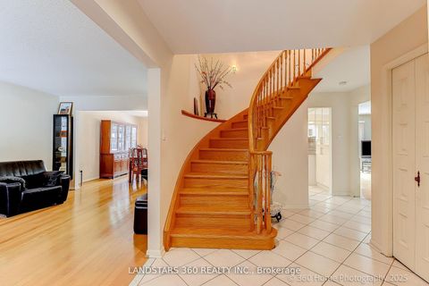 Photo 1 at 31 Whitehorn Crescent, Don Valley Village, Toronto
